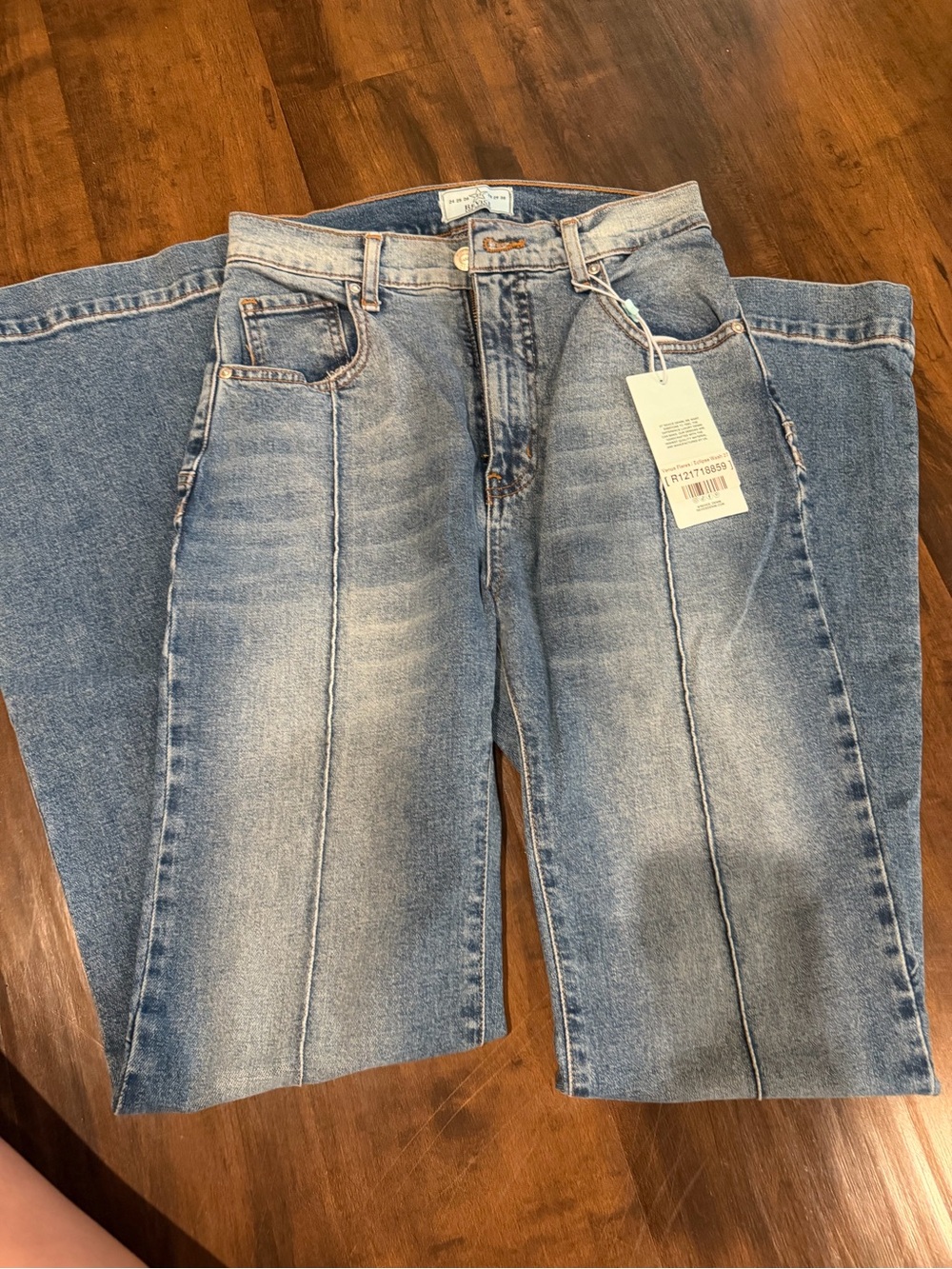 REVICE Flare Jeans with Star Butt